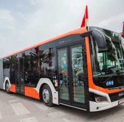 أجي تعرف "تمويل الحافلات الجديدة بمراكش: و الخطوة استراتيجية لتحديث خدمات النقل الحضري"" ورقمنته