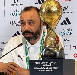 سكيتيوي طباخ ماهر يفوز مع المنتخب بكأس العرب ويُعدّ أشهى الأطباق بما توفر من عناصر وتوابل