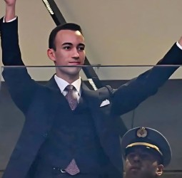 الأمير مولاي الحسن يحلّ بمراكش بعد إشرافه على افتتاح كأس إفريقيا