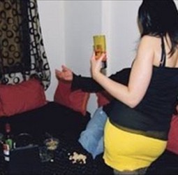 الأمن يداهم شقة "للدعارة" بجليز ويوقف 7 أشخاص