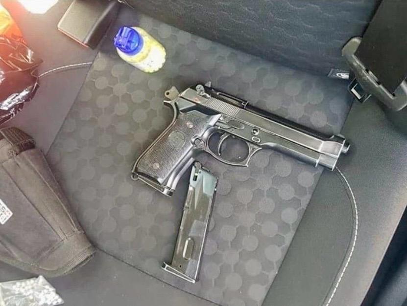 العثور على سلاح ناري في فضاء عمومي بسيدي رحال الشاطئ يثير استنفاراً أمنياً