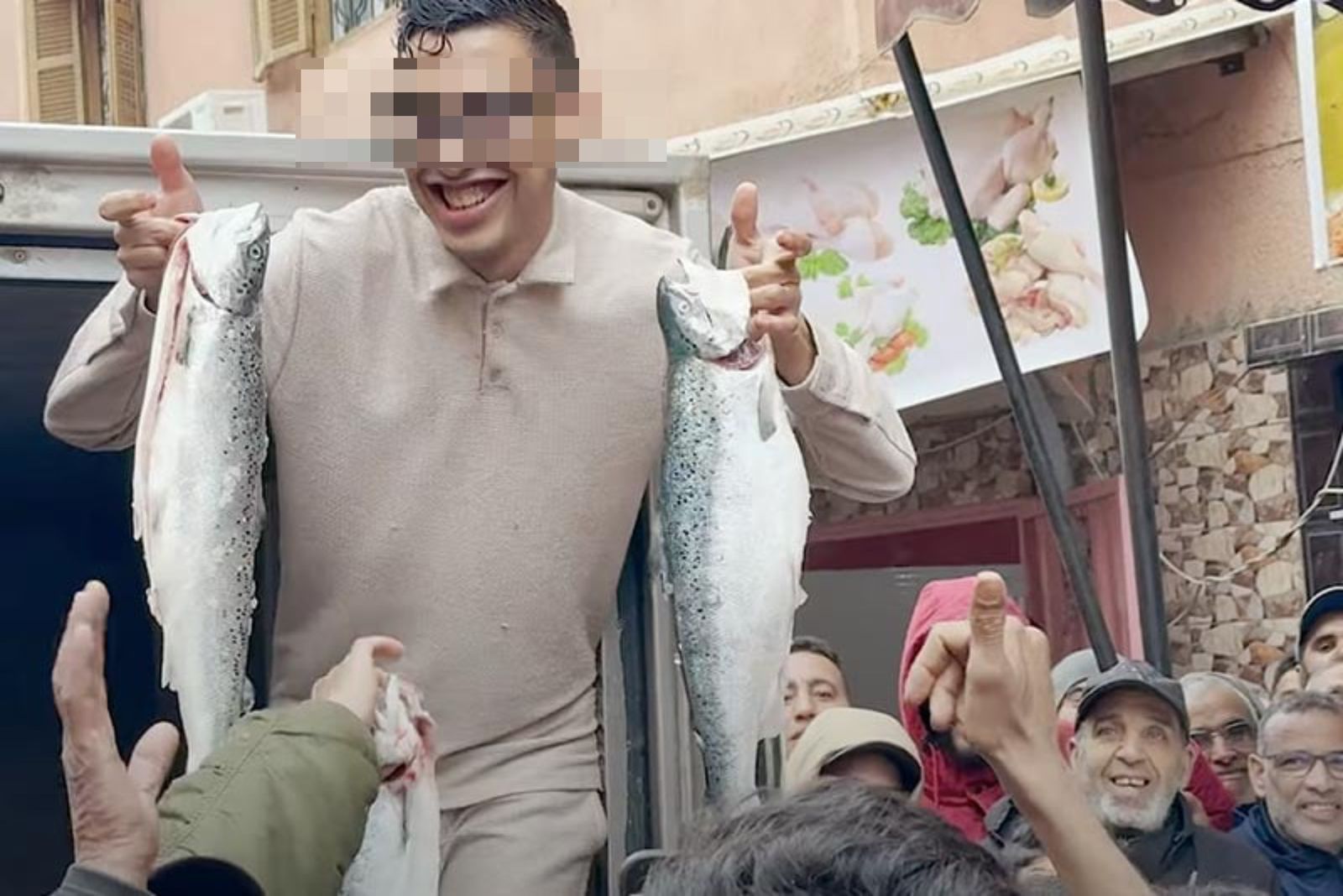 القضاء يمنع"مول الحوت" من منصات التواصل لـ 5 سنوات ويصدر حكماً بالحبس موقوف التنفيذ