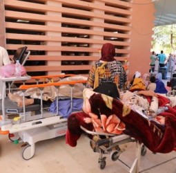 من المستشفى العمومي إلى المصحات الخاصة: المواطن بين ضغط القطاع العام وكلفة الخاص