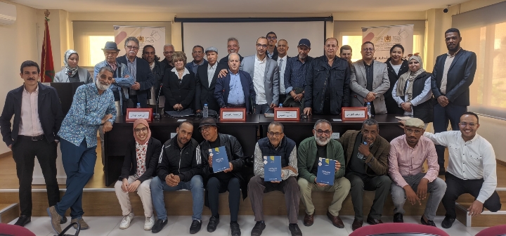 المكتبة الوسائطية الكدية بمراكش تحتضن حفل توقيع كتاب “المسرح المغربي في نشأته وفي تجارب من ممارساته” للدكتور محمد زهير