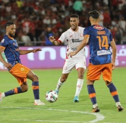 فوز مهم للكوكب في بركان… وحنيفة يواصل كسر الأرقام