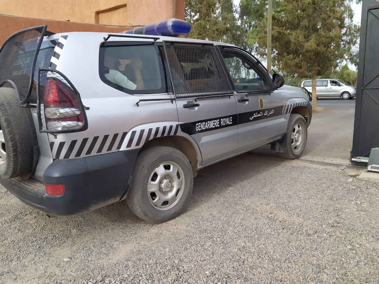 تاسلطانت.. الدرك الملكي يداهم فيلا بجنان الأطلس ويوقف 6 أشخاص