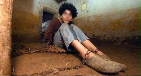 عندما تصبح القيود بركة والعزلة علاجاً.. «بويا عمر» من مزار للمرضى النفسيين إلى صفحة مطوية