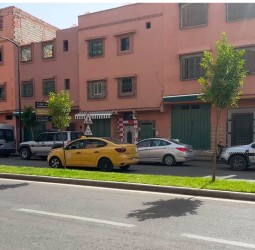 أول أسبوع من تعيين رئيس المركز القضائي للدرك الملكي بمراكش.. يونس عاكيفي يضرب بيد من حديد ويفكك شبكة خطيرة لترويج “ماء الحياة” ويحجز أكثر من طن من المسكر التقليدي