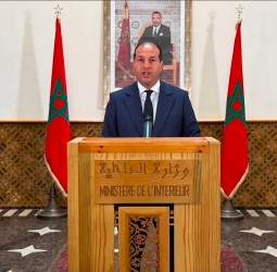 وزارة الداخلية: حملات تضليل رقمية وشبكات للاتجار بالبشر وراء محاولات العبور الجماعي نحو سبتة ومليلية المحتلتين