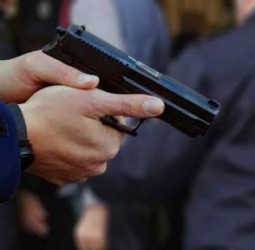 أكادير.. توقيف مشتبه فيه في قضايا سرقة بعد مواجهة عناصر الشرطة بالسلاح الأبيض