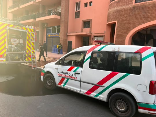 حريق داخل شقة للكراء السياحي يهز إقامة سكنية بمراكش.. تماس كهربائي يخلف خسائر مادية ويستنفر السلطات
