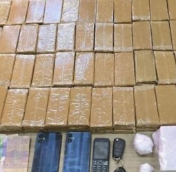 مراكش.. توقيف ثلاثة أشخاص وحجز نحو 40 كيلوغراماً من مخدر الشيرا بمنطقة النخيل