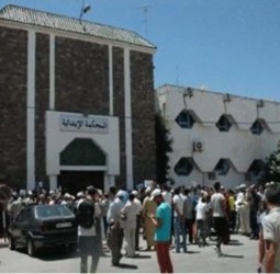 الناظور.. استنفار أمني بمحيط المحكمة عقب فرار معتقل أثناء إحالته على النيابة العامة