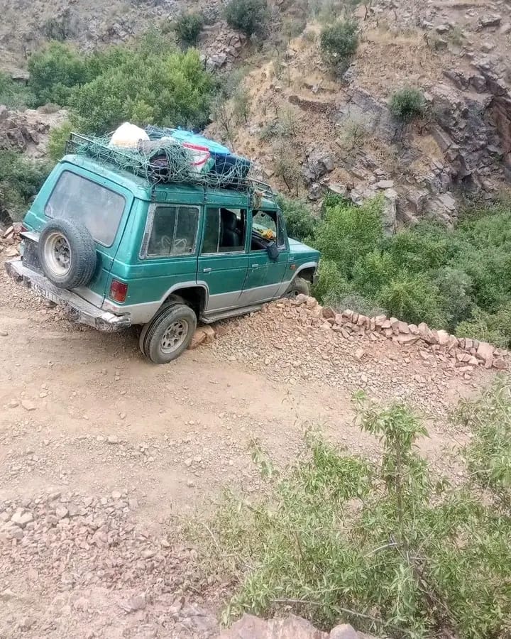 ماذا يحدث بطريق دوار تغزوت؟.. حادثة سير بإميلمايس تعيد مطالب الساكنة إلى الواجهة