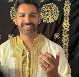 «الفرعون المغربي».. مصري حمل خريطة المملكة على صدره ودافع عنها بلا تردد