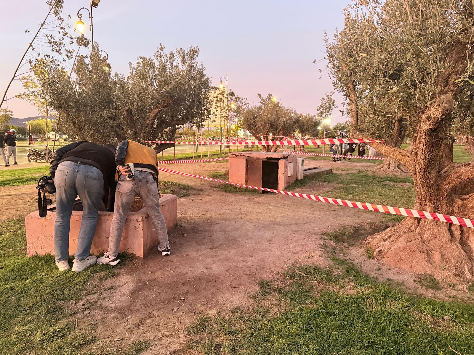 طفل يلقى حتفه داخل بئر… و”الحل” تلحيم الباب فقط!!!؟