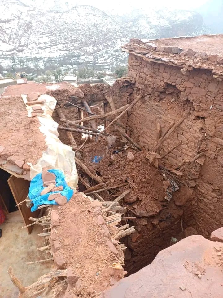 أرملة بـ "ستي فاظمة" تواجه شبح الانهيار.. صرخة استغاثة من تحت الأنقاض