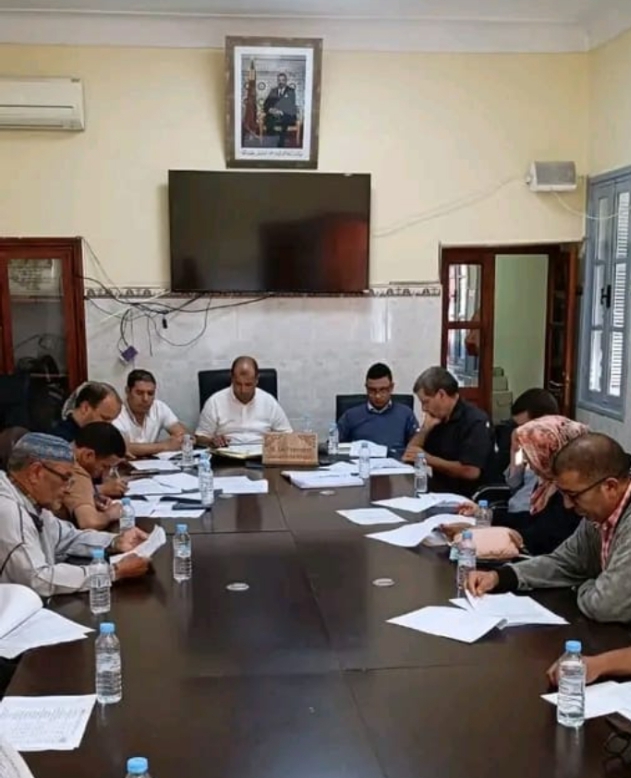 جماعة أسني تصادق بالإجماع على نقاط دورتها العادية وإمرهان يشيد بـروح المسؤولية