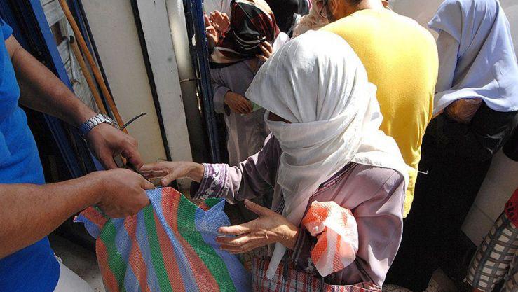 تشديد الرقابة على "قفة رمضان": وزارة الداخلية تضيق الخناق على "الإحسان السياسي