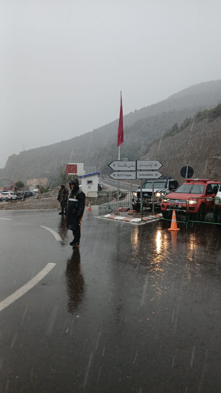 عاجل: لدواعي السلامة.. استمرار إغلاق الطريق المؤدية لمنتجع أوكايمدن أمام الزوار