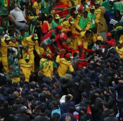 وفاة منظم مغربي متأثراً باعتداء خطير من مشجع سنغالي بالرباط