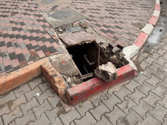 سقوط مسن في بالوعة "مكشوفة" يستنفر السلطات بجليز