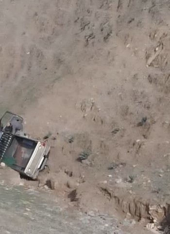 انقلاب سيارة من منحدر خطير بين أمزميز وتافكاغت دون خسائر بشرية