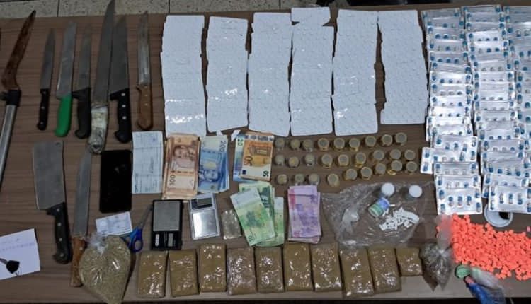 الامن  يوجه ضربة موجعة لمروجي "القرقوبي" ويوقف شخصاً بحوزته آلاف الأقراص المهلوسة