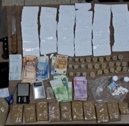 الامن  يوجه ضربة موجعة لمروجي "القرقوبي" ويوقف شخصاً بحوزته آلاف الأقراص المهلوسة