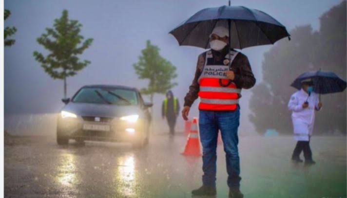 وزارة الداخلية تدعو لليقظة وتؤكد جاهزية السلطات لمواجهة التقلبات الجوية المرتقبة