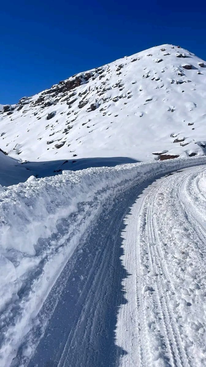 عزلة خانقة في أوكايمدن.. تماطل "الأشغال العمومية" يحول الطريق الإقليمية 2030 إلى مسلك خطير