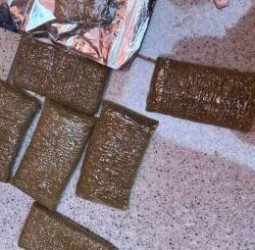 فرقة مكافحة العصابات بمراكش توجّه ضربة موجعة لتجار المخدرات وتحجز شيرا وكوكايين