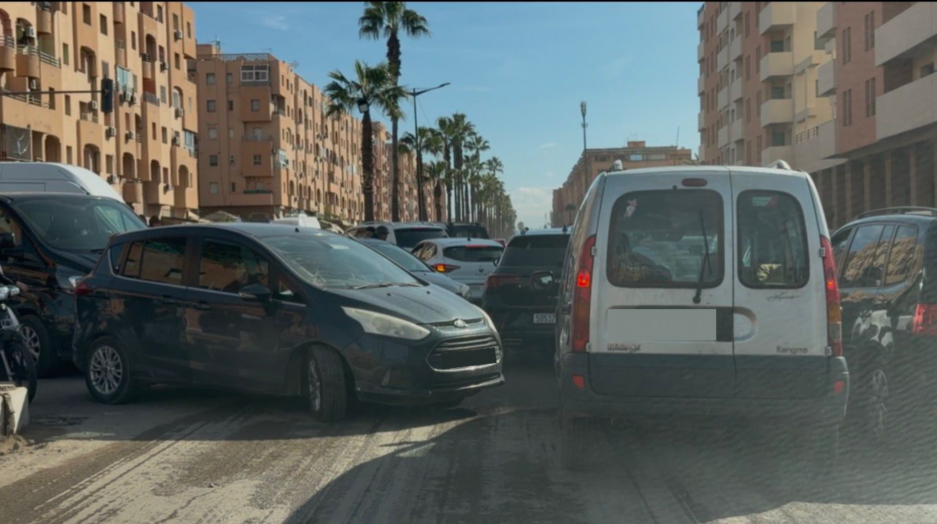 الأشغال تعمّق الأزمة وغياب أمن المرور يفاقم الكارثة بعلال الفاسي