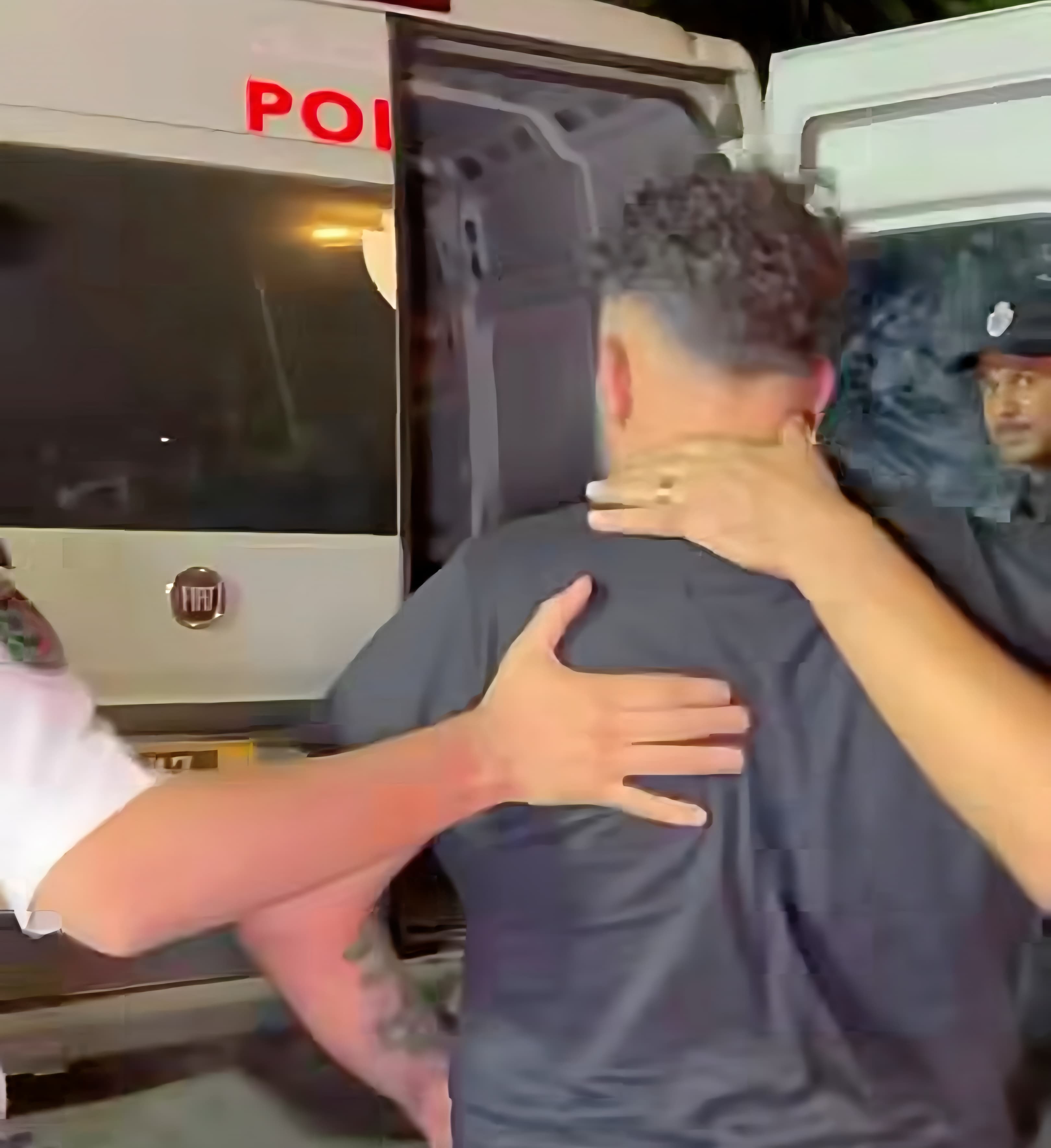توقيف فنان راي جزائري معروف بالمحمدية ونقله إلى المستشفى بعد رصده في حالة غير طبيعية