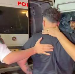 توقيف فنان راي جزائري معروف بالمحمدية ونقله إلى المستشفى بعد رصده في حالة غير طبيعية