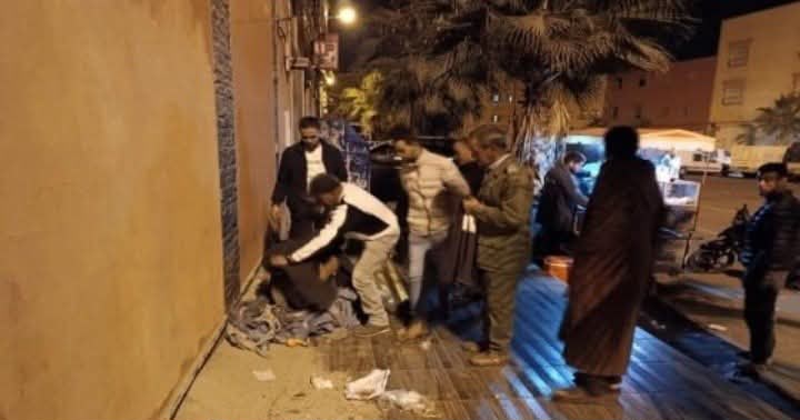 متداول.. العثور على أزيد من 100 مليون سنتيم بحوزة شخص في وضعية تشرد يستنفر الأمن بالسعيدية