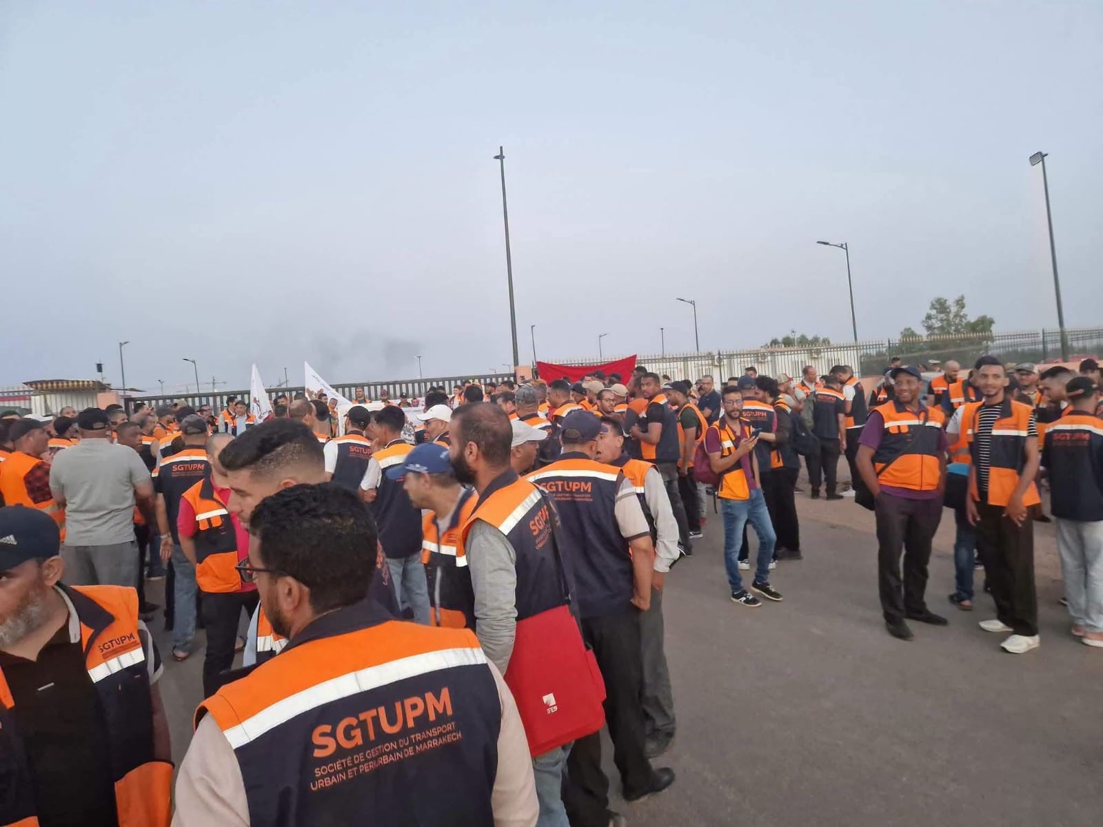 إضراب عمال النقل الحضري يربك حركة مراكش ويكشف أزمة القطاع