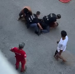إيطاليا.. تفاصيل وفاة مهاجر مغربي "خنقاً" تحت أقدام الشرطة ببولونيا وفتح تحقيق قضائي