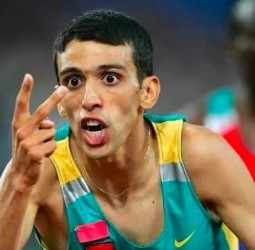 بعد 27 عامًا.. جوش كير ينهي هيمنة هشام الكروج على الرقم القياسي العالمي للميل