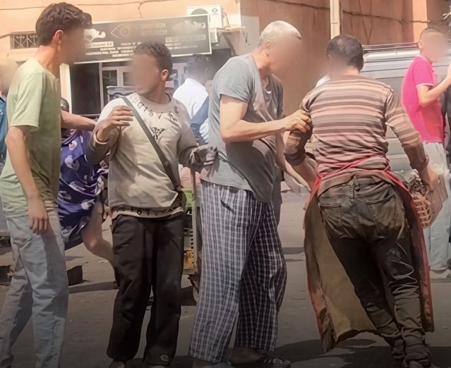 المحاميد.. نفايات محلات السمك تشوه المجمع السكني "الضحى" والساكنة تستنجد بالسلطات
