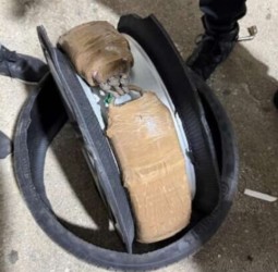إحباط تهريب 32.4 كيلوغرامًا من مخدر الشيرا عبر معبر باب سبتة وتوقيف مشتبه فيه