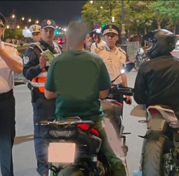 حملة أمنية واسعة بجليز تطيح بعشرات المخالفين وتتصدى للسياقة الاستعراضية بشارع عبد الكريم الخطابي