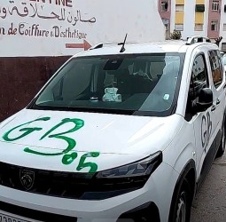 إجرام الفصائل ينفلت: عصابة من البيضاء تهاجم بوسكورة وتخرب 120 سيارة تحت شعار "GB"