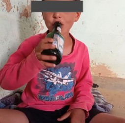 توقيف شخص بالريش لتقديمه مواد كحولية لطفل قاصر شقيقه