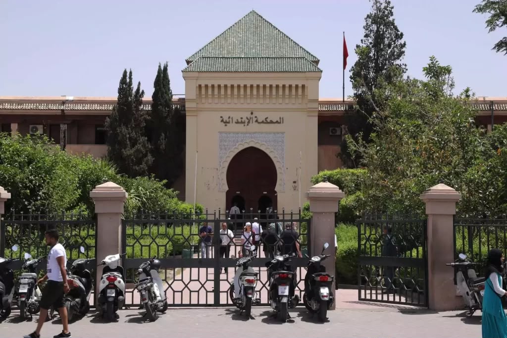 مستشار جماعي بمراكش يلوح بالقضاء ضد "منتحلي صفة صحفي" بتهمة الابتزاز