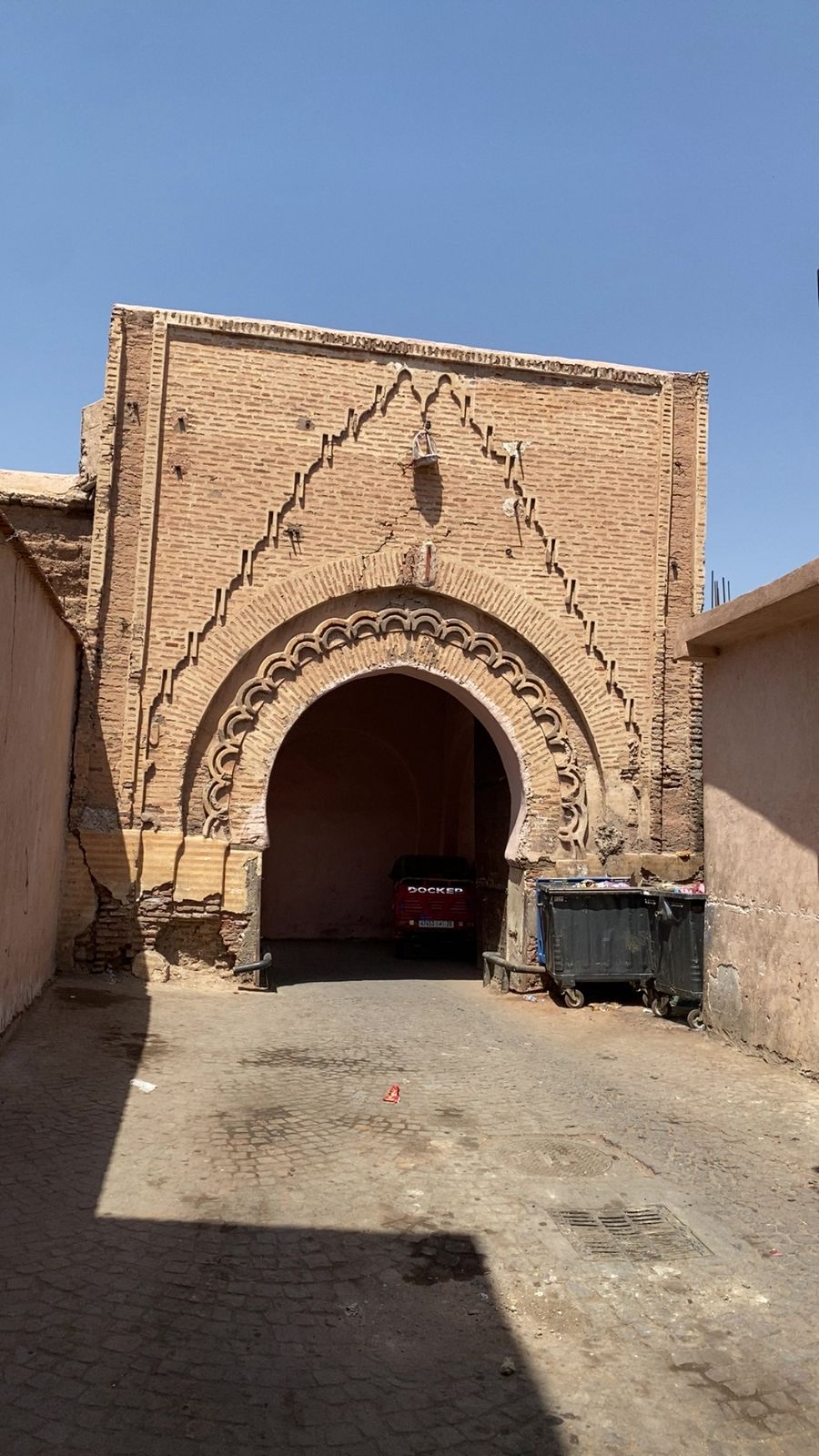 باب الدباغ بمراكش.. بوابة المرابطين تنتظر الإنصاف