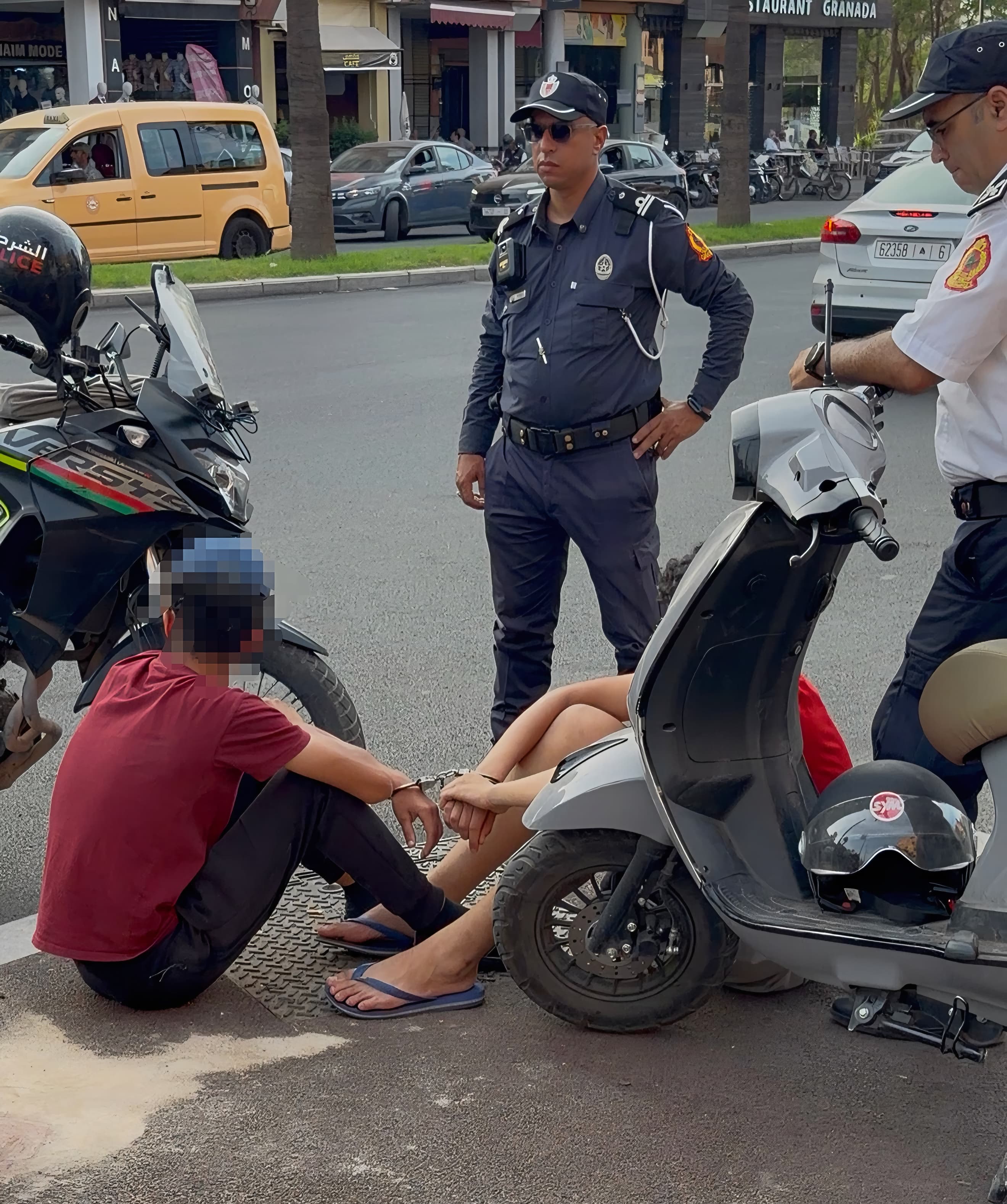 مراكش.. فرقة الدراجين تحبط محاولة التخلص من الشيرا وتوقف شخصين بعد رصدهما في سياقة استعراضية