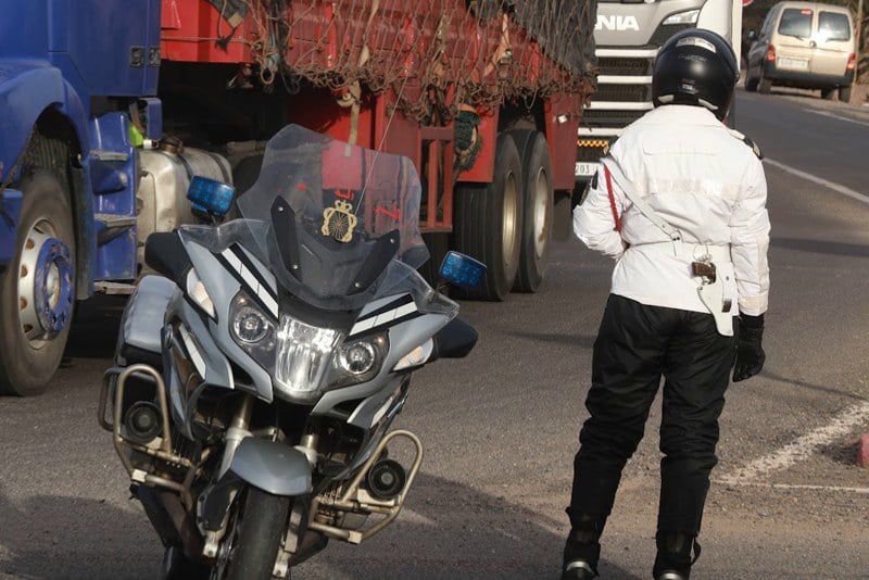 دراجو الدرك يجهضون تهريب شحنة كوكايين وشيرا كانت في طريقها لمراكش
