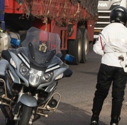 دراجو الدرك يجهضون تهريب شحنة كوكايين وشيرا كانت في طريقها لمراكش