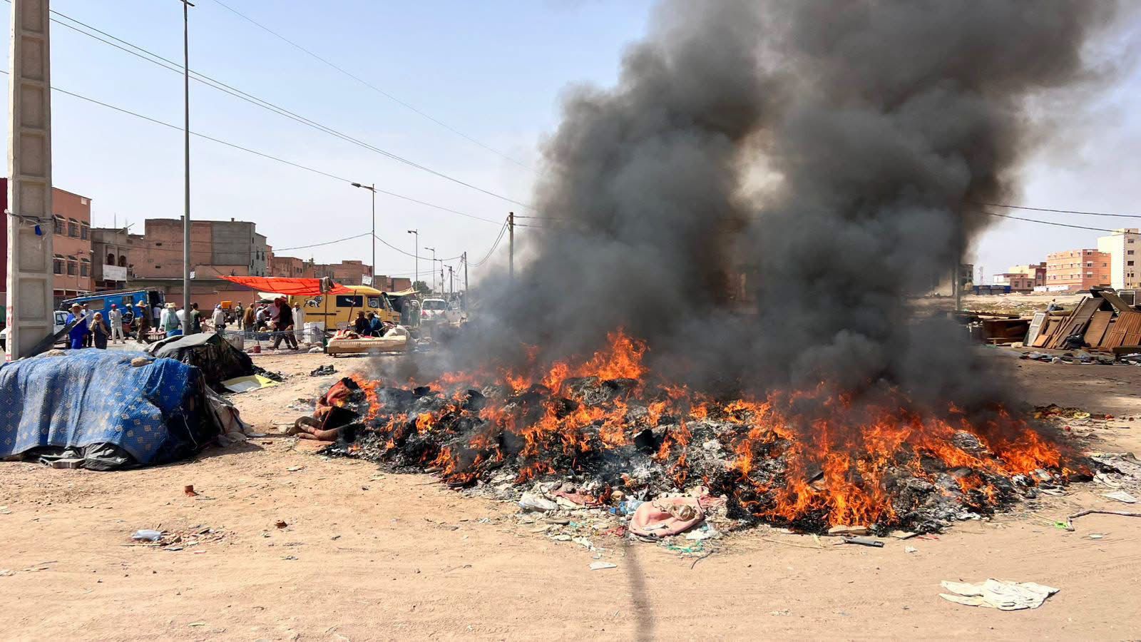 ابن جرير: حريق بمحيط السوق الأسبوعي القديم يعيد مطالب الهيكلة إلى الواجهة